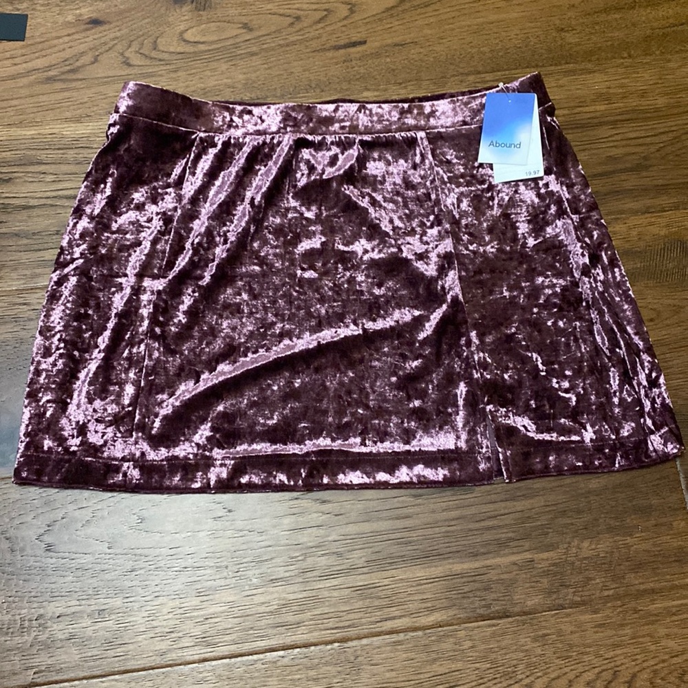 Abound mini skirt with slit. BNWT - Picture 1 of 5